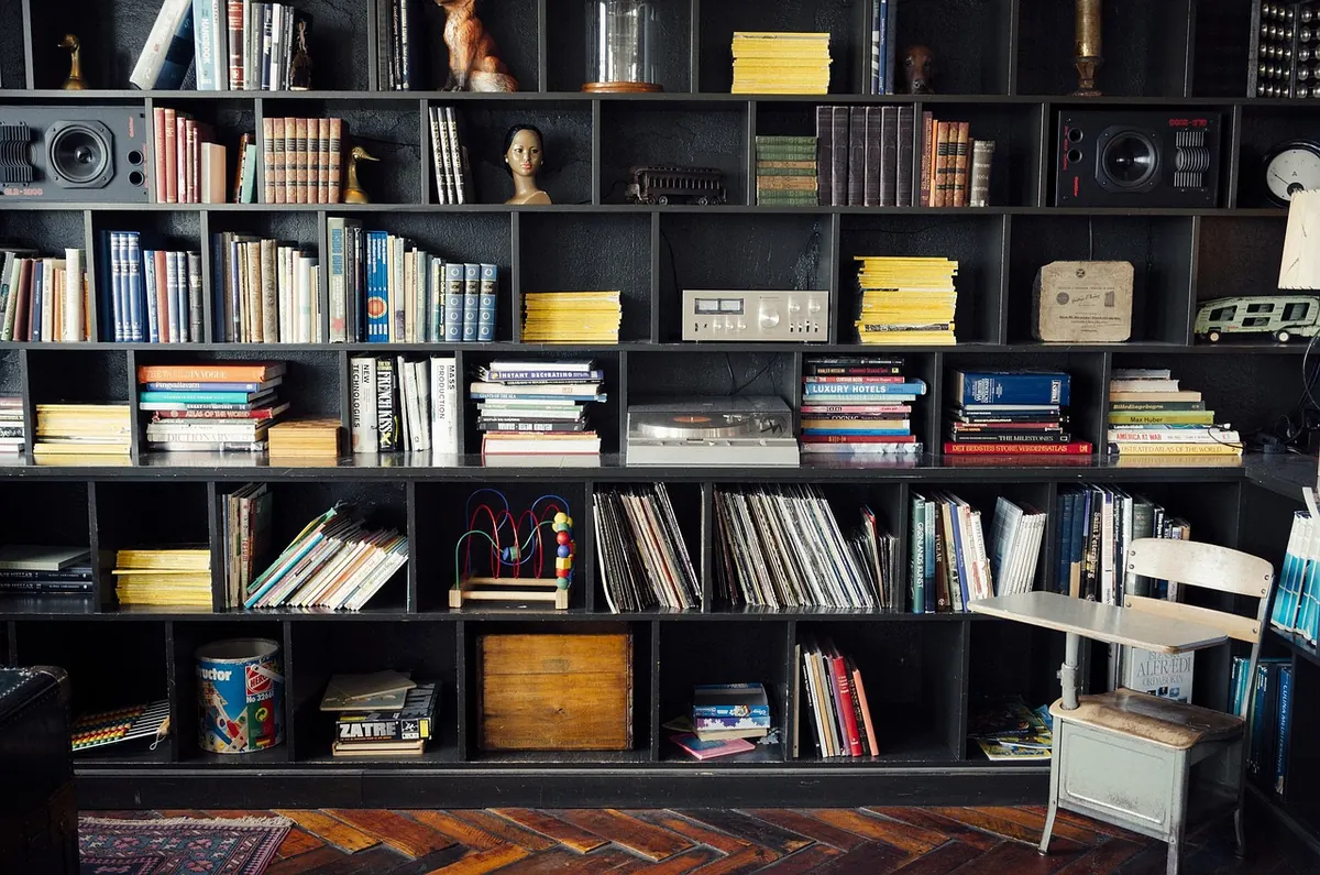 Autumn Shelf Refresh: Seasonal Home Decor Ideas for Wall Shelves