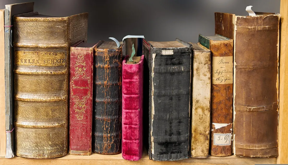 How to Measure and Plan a Built-In Bookshelf Wall